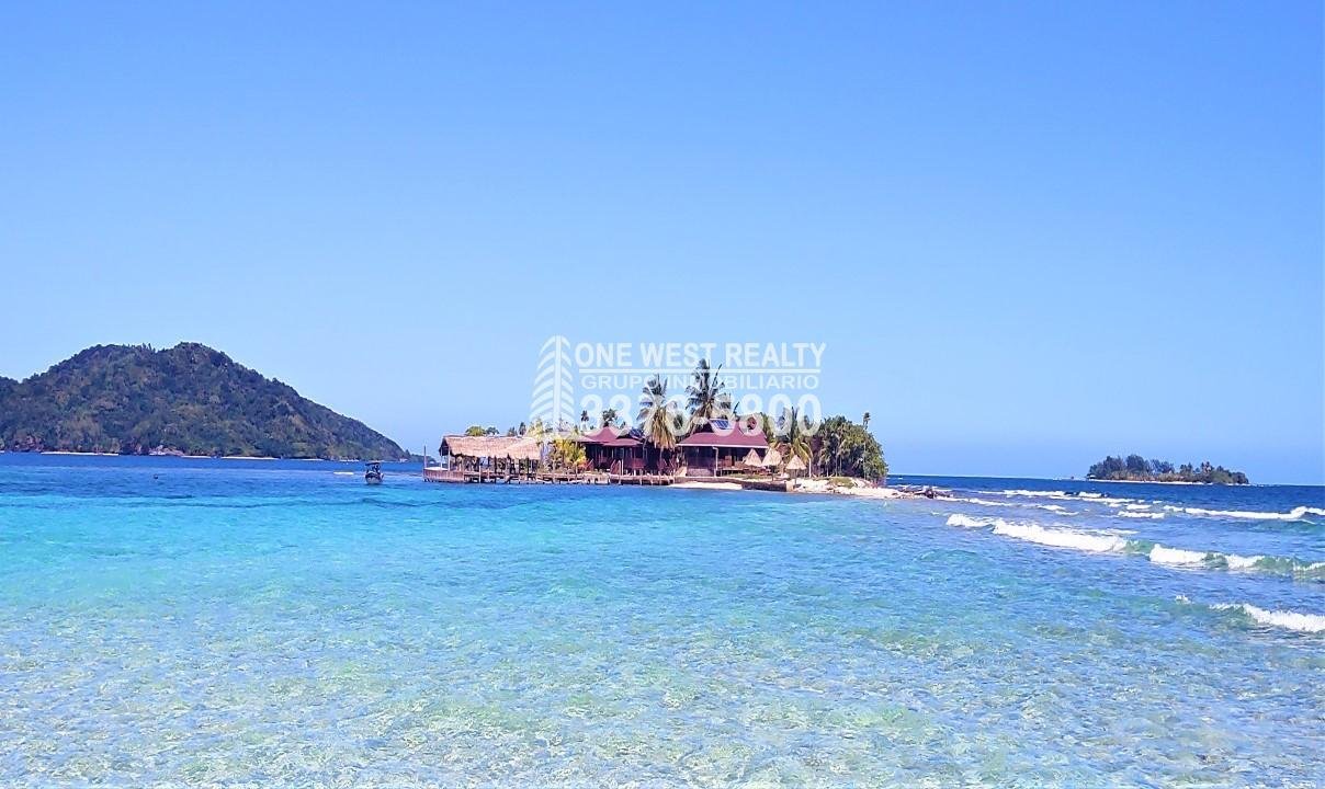 Lote de 3.6 Acres en Venta En Islas de la Bahia Cayos Cochinos