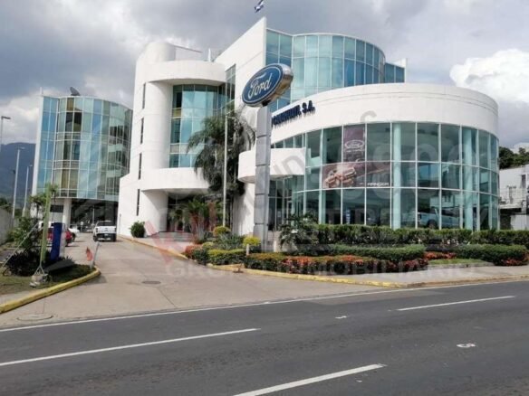 RENTA- Local Comercial en Colonia Trejo Avenida Circunvalación, San Pedro Sula