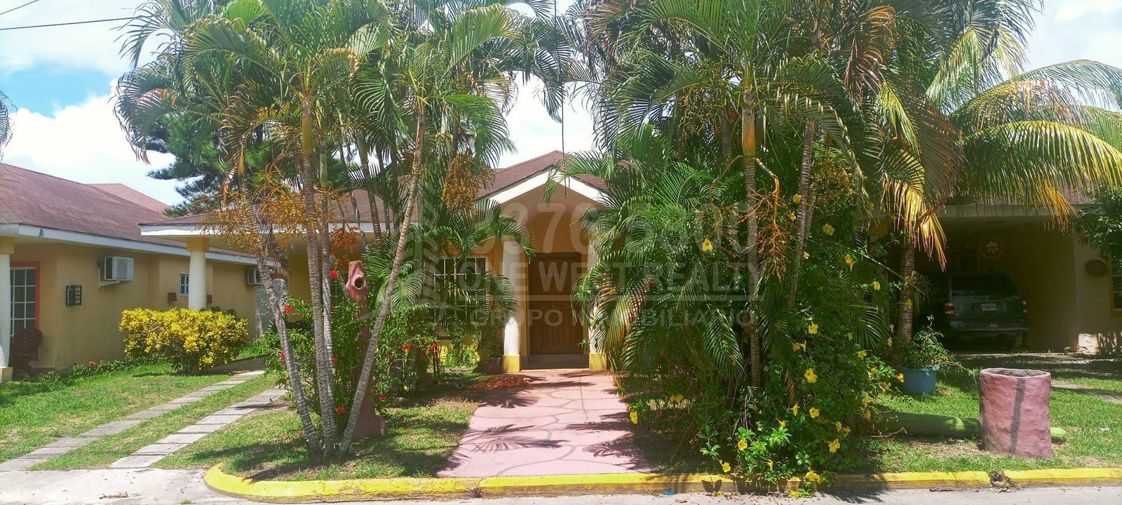 20220925_114334_HDR-scaled-1-1 Beachfront Villa for Sale in La Ceiba, Honduras – Palma Real Resort 3 Bed/2Bath