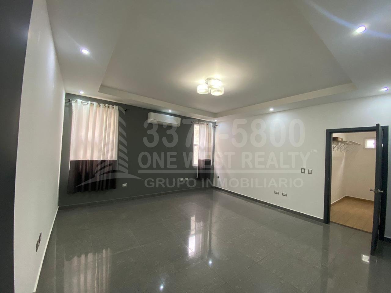 Espectacular casa en venta  ubicada en Res. Casa Maya II