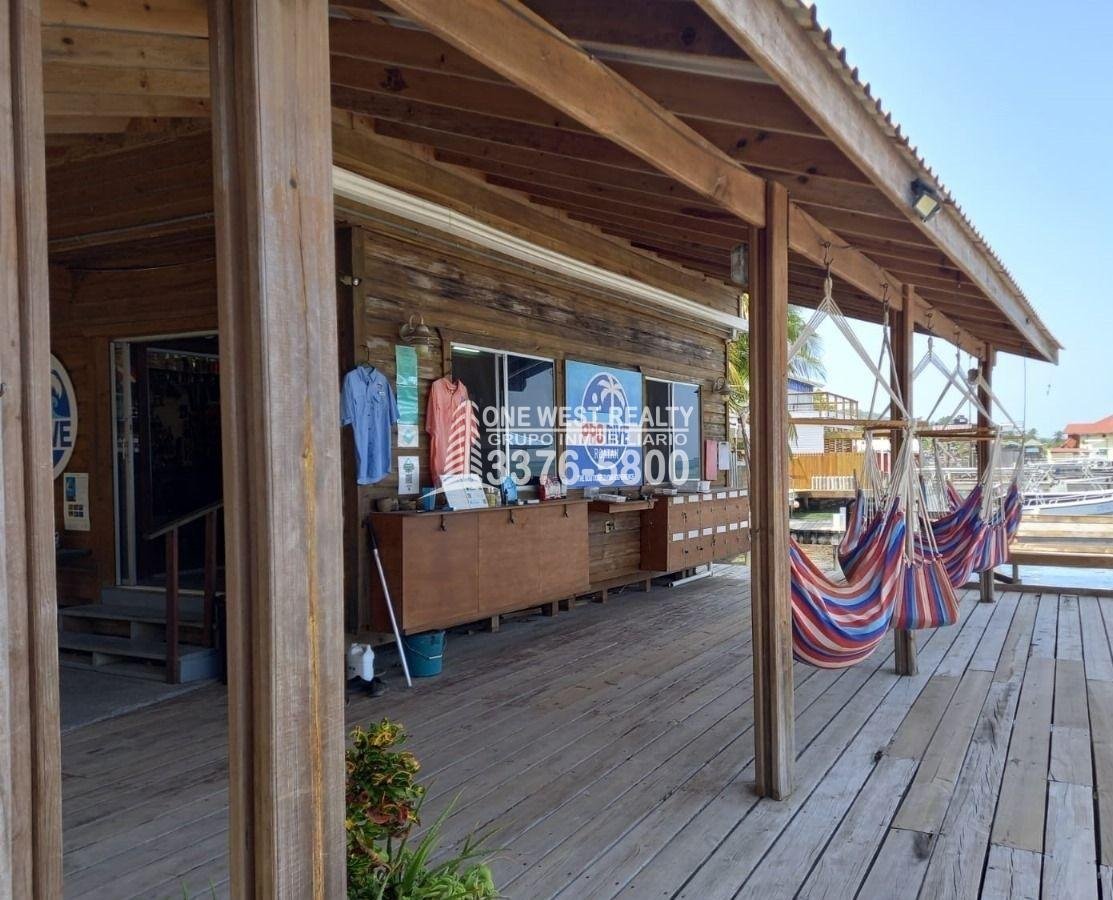 472485_lg-2 Boutique Dive Shop, Roatán in For Sales