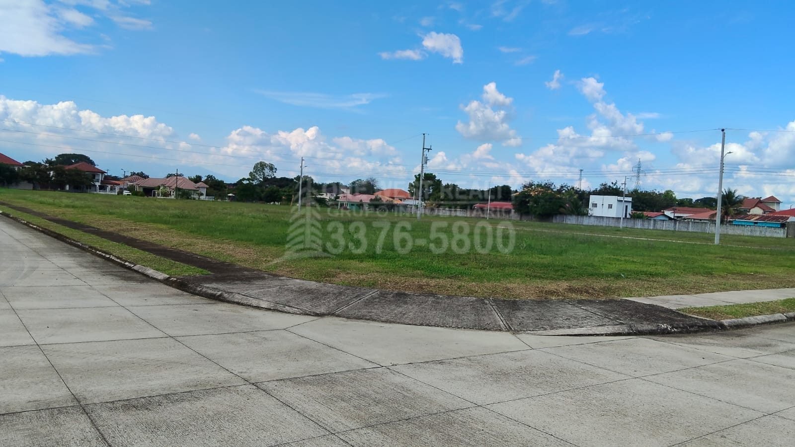 lote de esquina en venta en Residencial La Granja