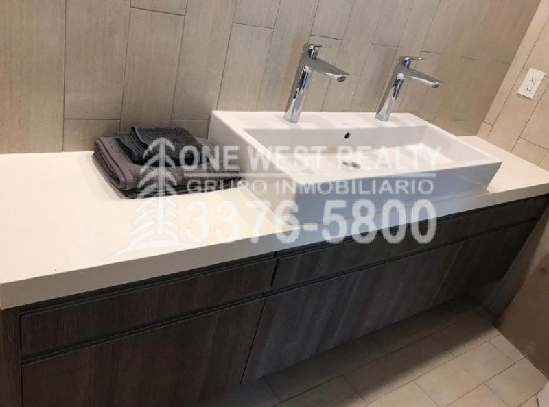 Bano-panorama-I-3 Condominio Exclusivo en Venta – Torre 2 Panorama Life, San Pedro Sula | 1 Habitación, 1 Baño