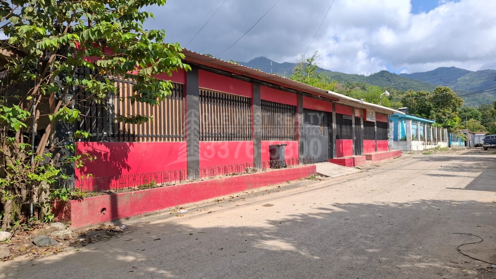 Gran Oportunidad de inversión: Edificio con apartamentos y bar en Colonia Dionicio Ávila, El Progreso, Yoro