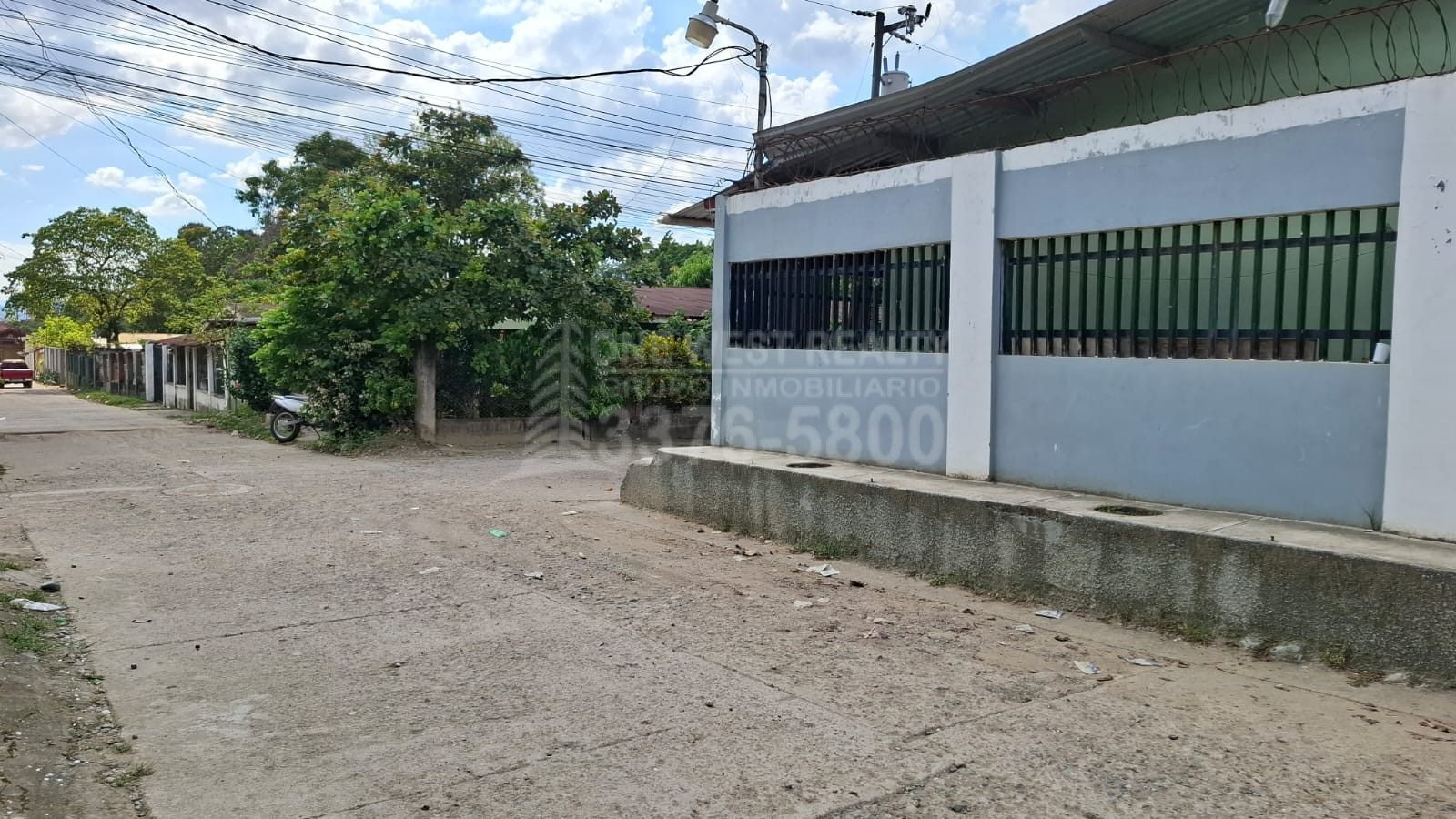 Gran Oportunidad de inversión: Edificio con apartamentos y bar en Colonia Dionicio Ávila, El Progreso, Yoro