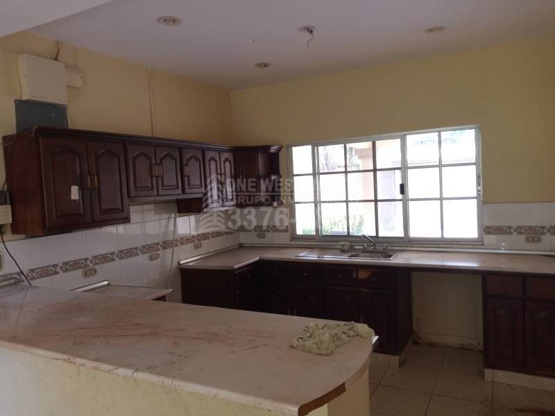 Casa en Venta en Jardines del Valle, San Pedro Sula l 574.51 vrs² l 368.31 m²