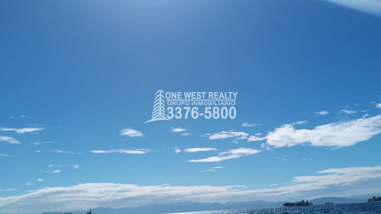 Lote de 3.6 Acres en Venta En Islas de la Bahia Cayos Cochinos