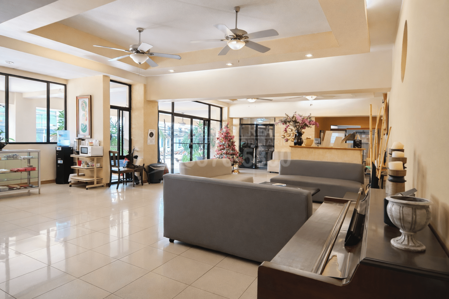 Prime Caribbean Hotel Investment in La Ceiba, Honduras – High-Visibility Highway Location
