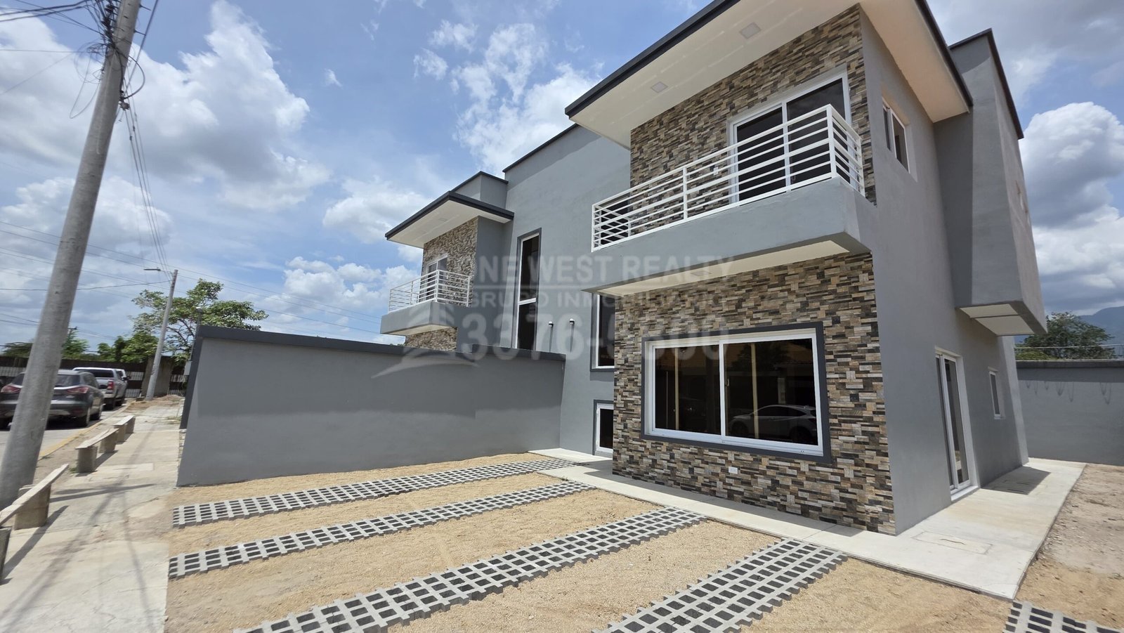 Townhouse en Venta en Villas del Campo San Pedro Sula Cerca de Campisa