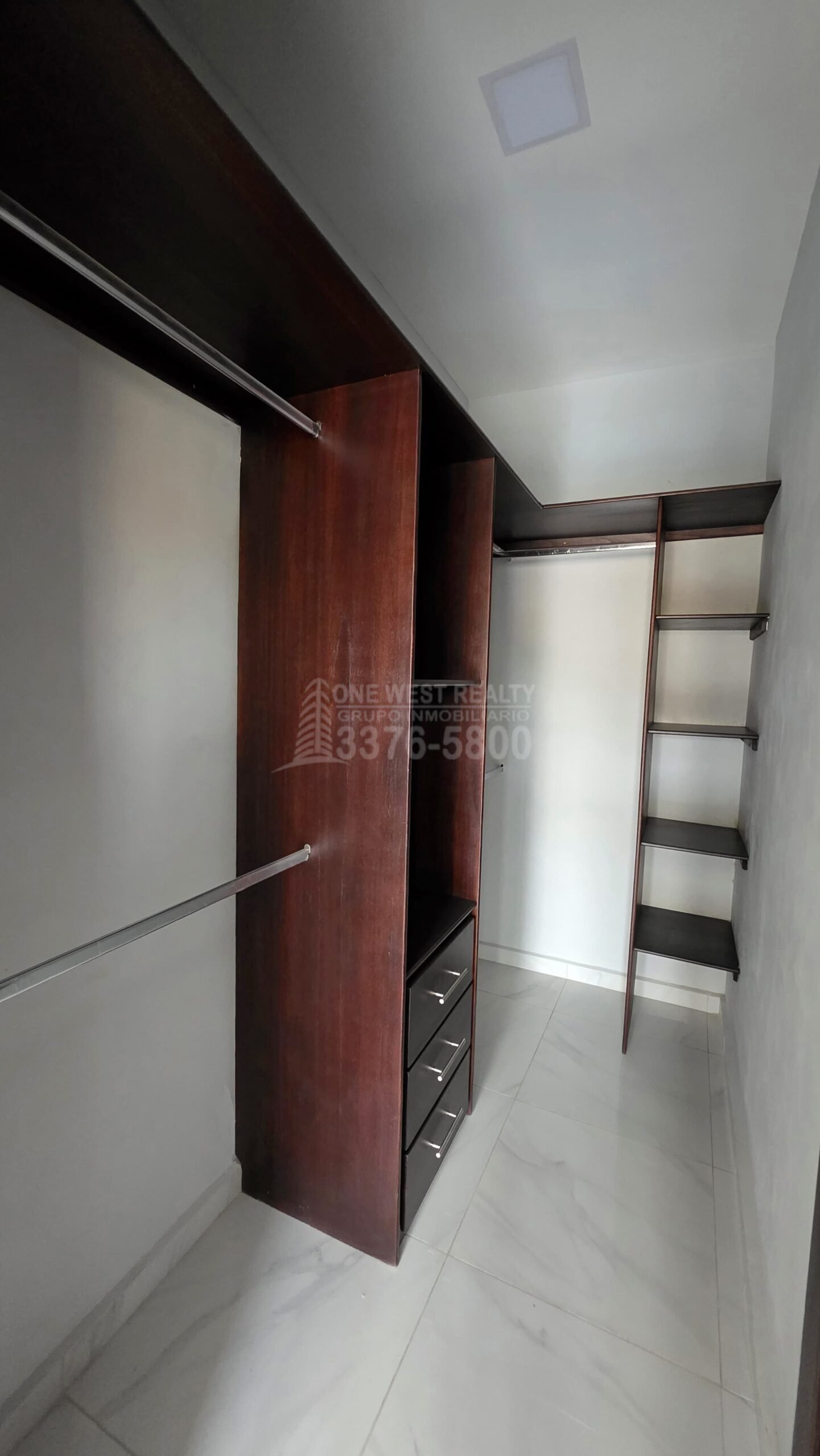 Townhouse en Venta en Villas del Campo San Pedro Sula Cerca de Campisa