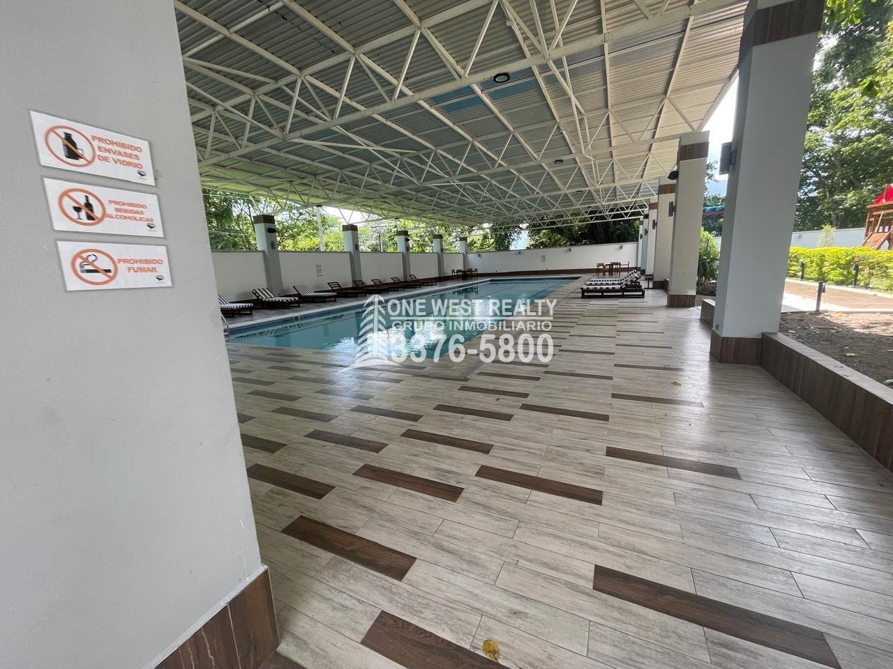 Igvanas-Tara-by-One-West-Realty-pool-5 Condominio Igvanas Tara en Venta | San Pedro Sula – 3-Habitaciones y 3-Baños 250.36 m² (2,694.85 ft²)