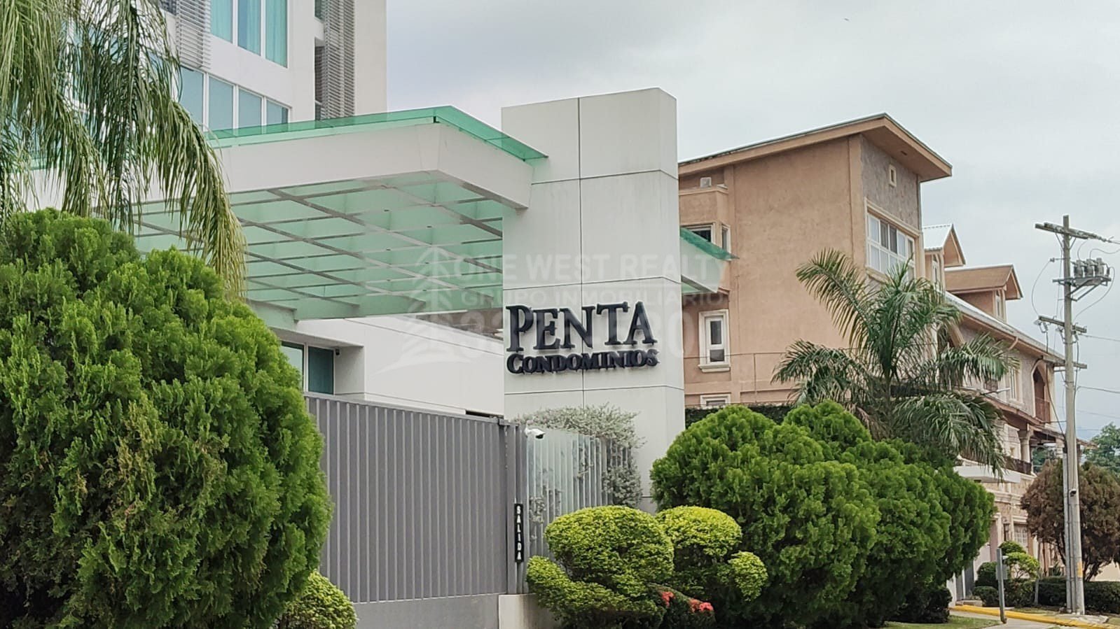 Imagen-de-WhatsApp-2025-11-14-a-las-11.18.57_5b4a47e7-3 Condominio en Venta – Torre Penta, San Pedro Sula