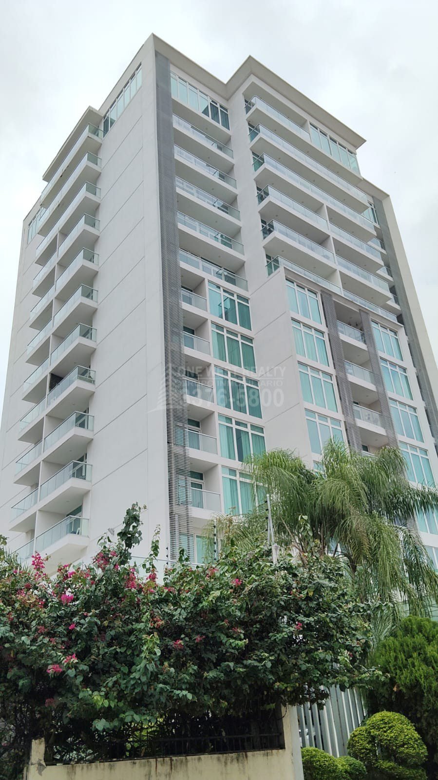 Imagen-de-WhatsApp-2025-11-14-a-las-11.19.26_bede9089-3 Condominio en Venta – Torre Penta, San Pedro Sula