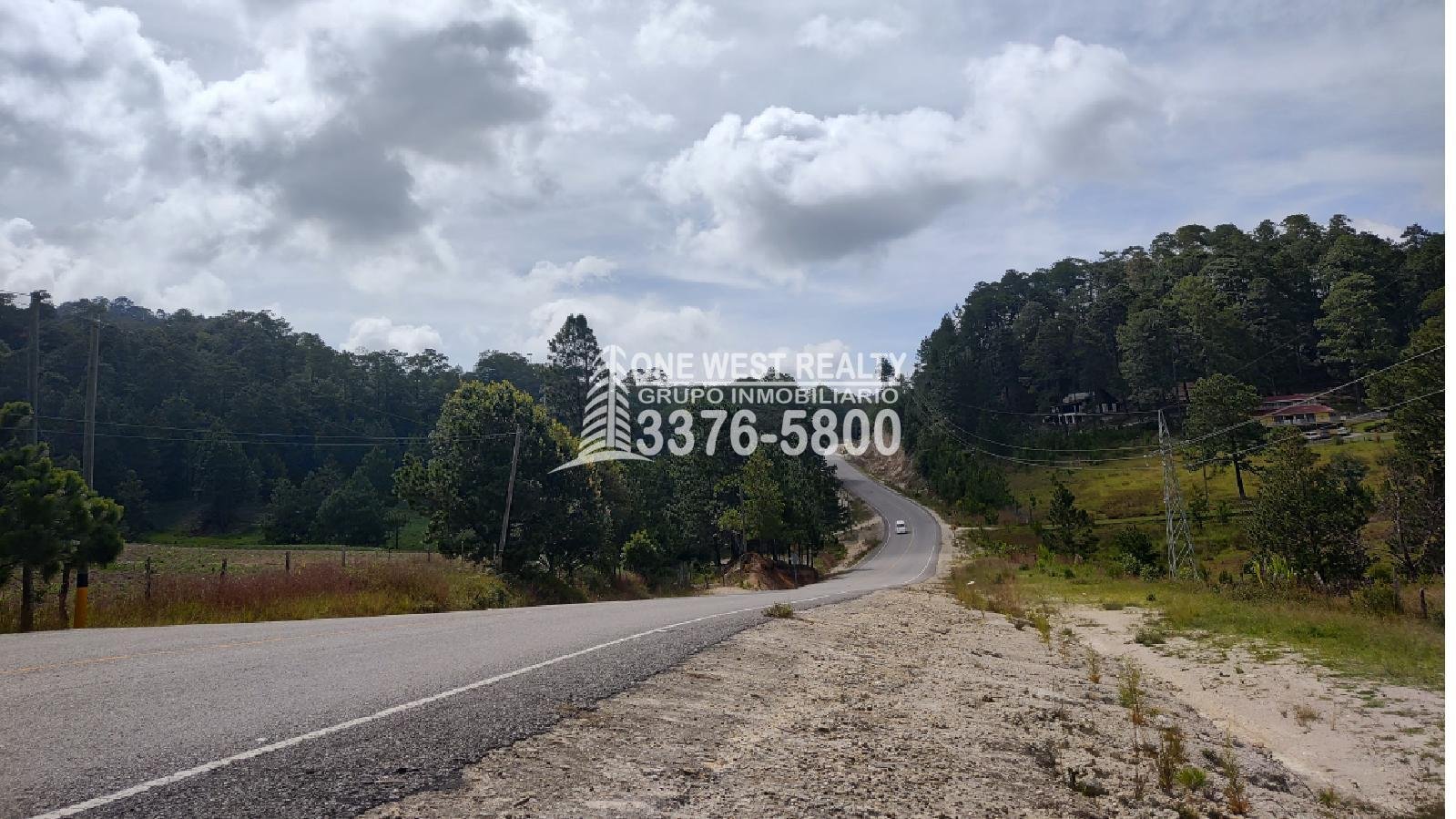 Terreno en venta a orilla de carretera en La Esperanza Intibuca Honduras