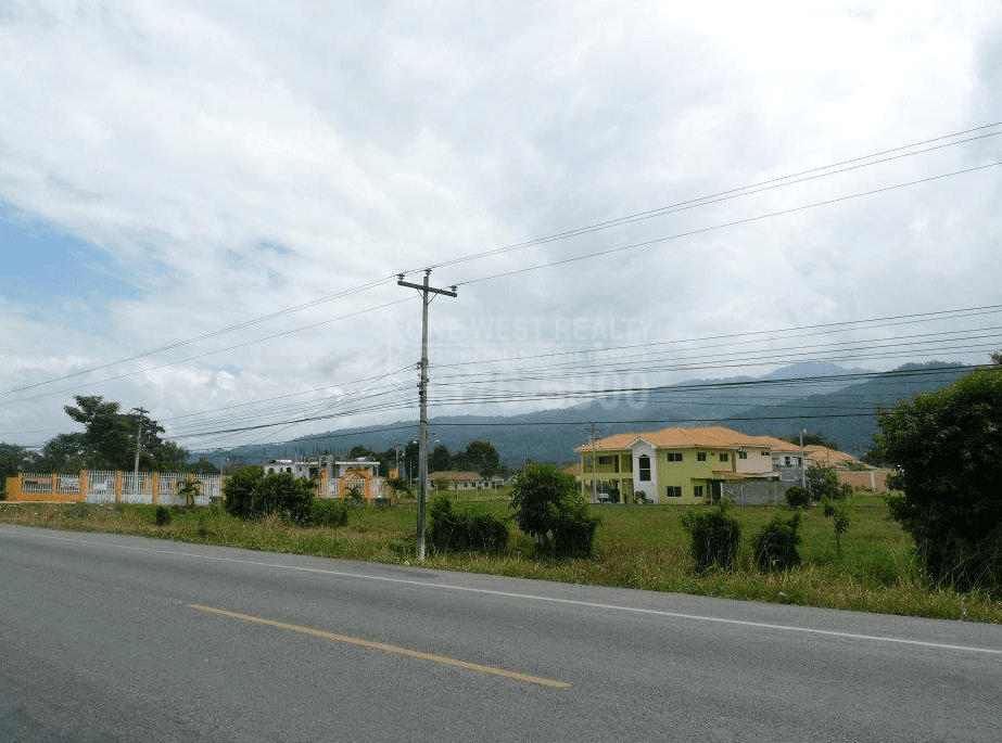 Lote-en-Venta-en-Residencial-Quintas-del-Sol-1-1 Lote en Venta con Financiamiento Disponible en Residencial Quintas del Sol, El Progreso
