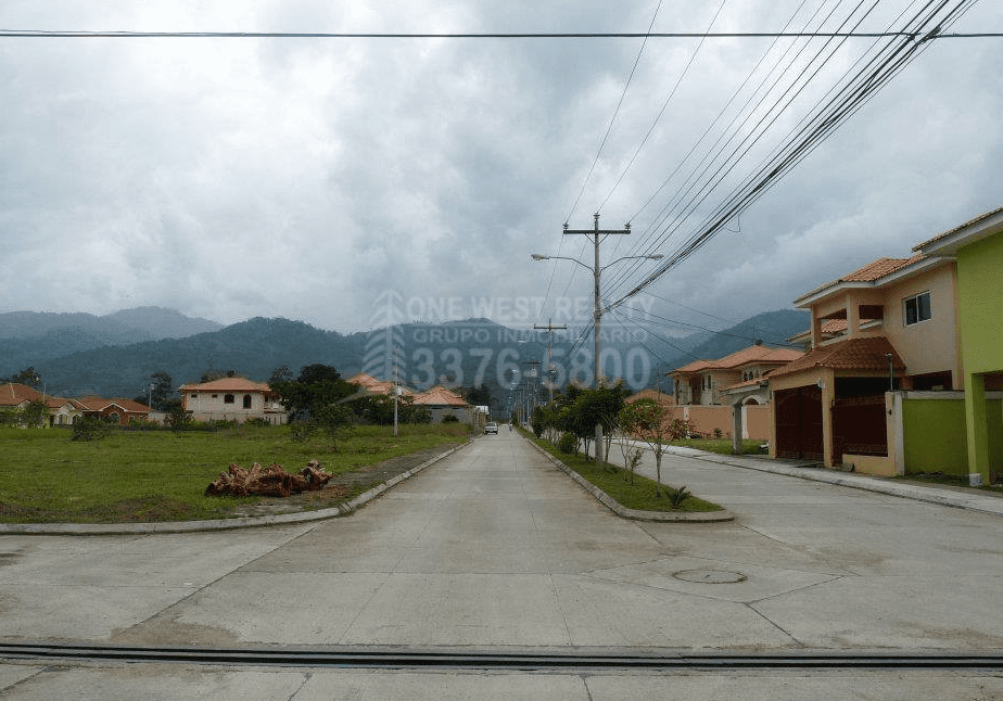Lote-en-Venta-en-Residencial-Quintas-del-Sol-2-1 Lote en Venta con Financiamiento Disponible en Residencial Quintas del Sol, El Progreso