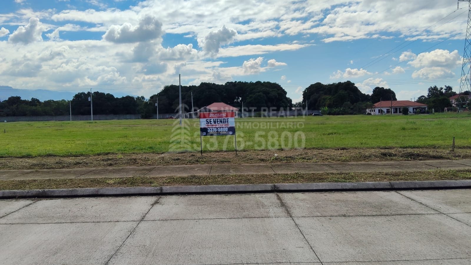 Residencial La Granja lotes con construcción: compra tu lote y construye tu casa