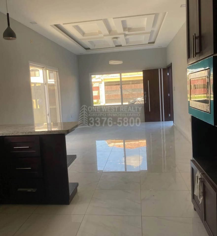 Townhouse en Venta en Villas del Campo San Pedro Sula Cerca de Campisa