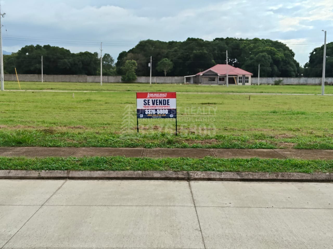 lotes en la granja Venta de Lote en Residencial La Granja en | El Progreso Yoro 378v2 (2,273 ft²)