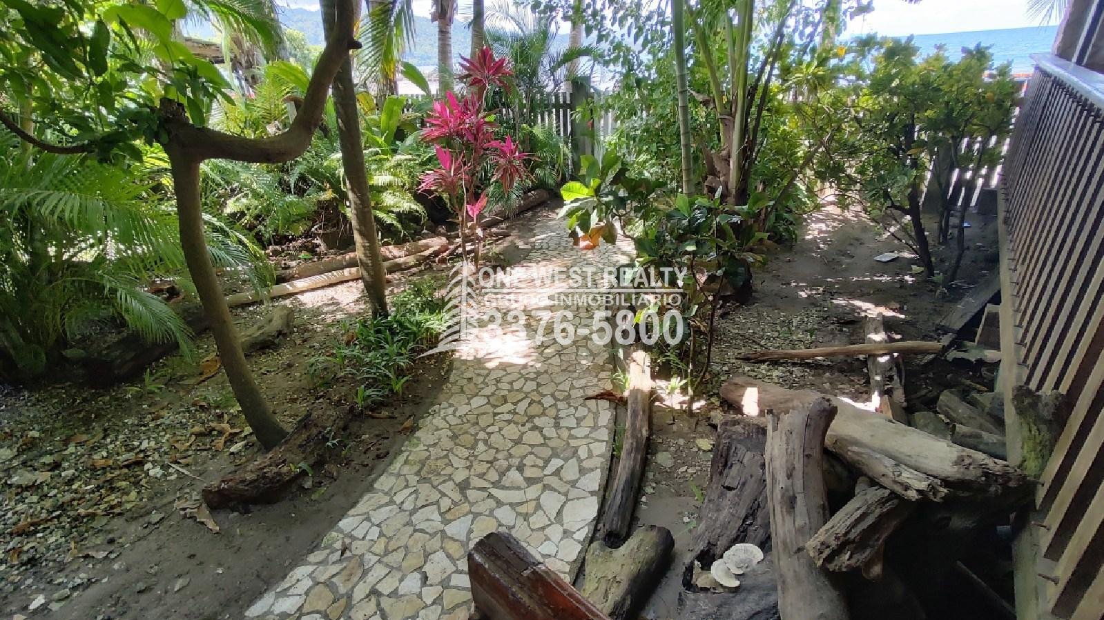 Venta de Propiedad frente a la Playa en Omoa Cortes Honduras