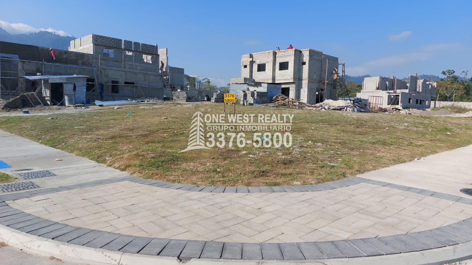 Lote Prados de Jaragua,Terreno de esquina en Ciudad Jaragua,