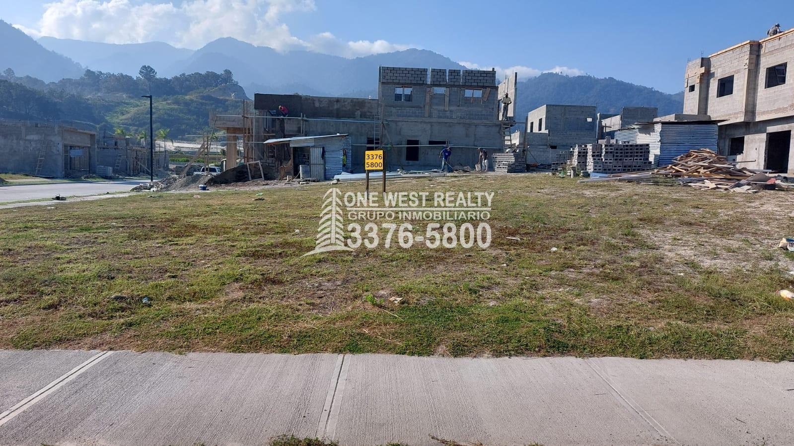 Lote Prados de Jaragua,Terreno de esquina en Ciudad Jaragua,